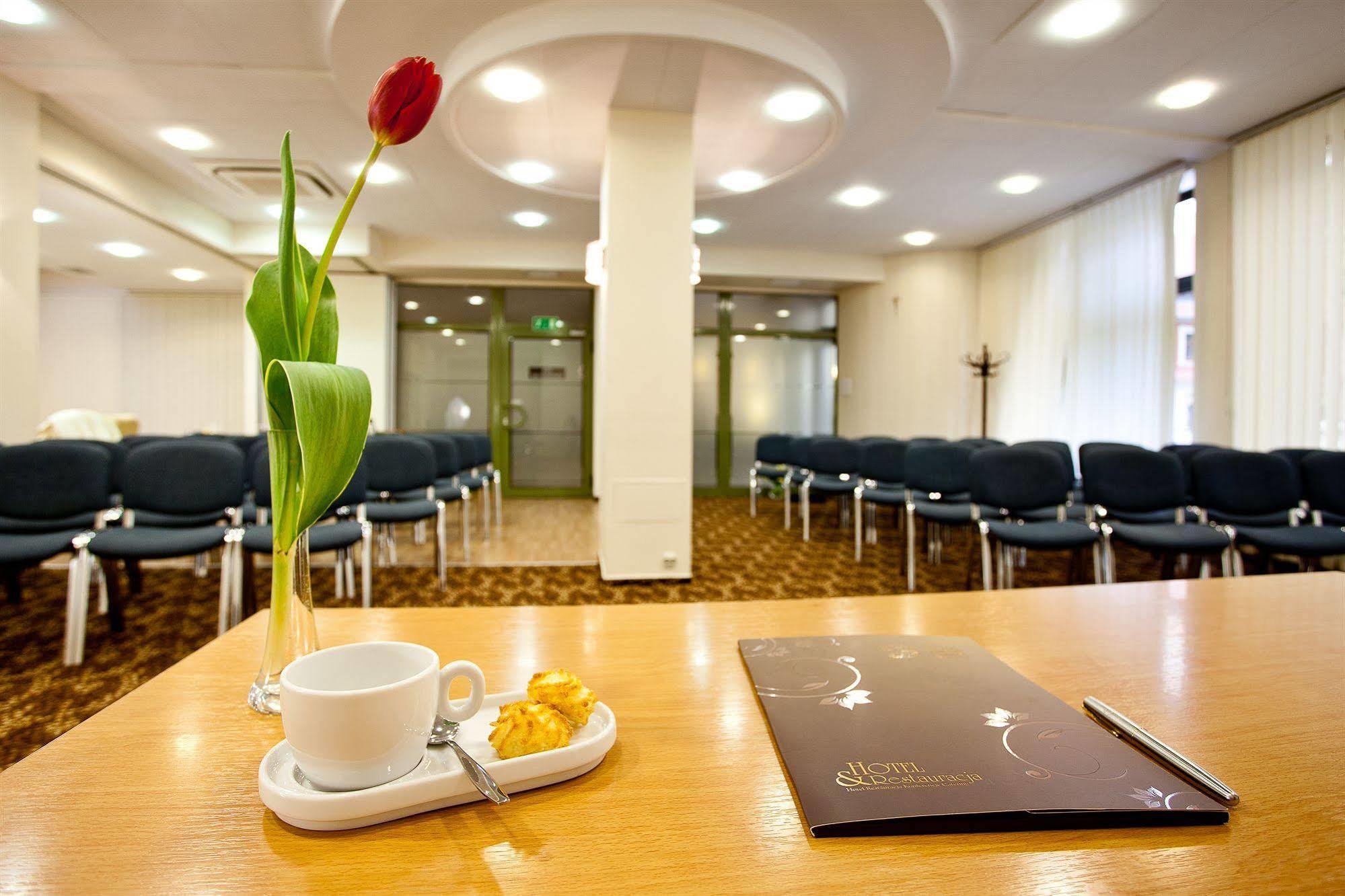 Tulip Hotels - Wroclaw Centre Exterior foto
